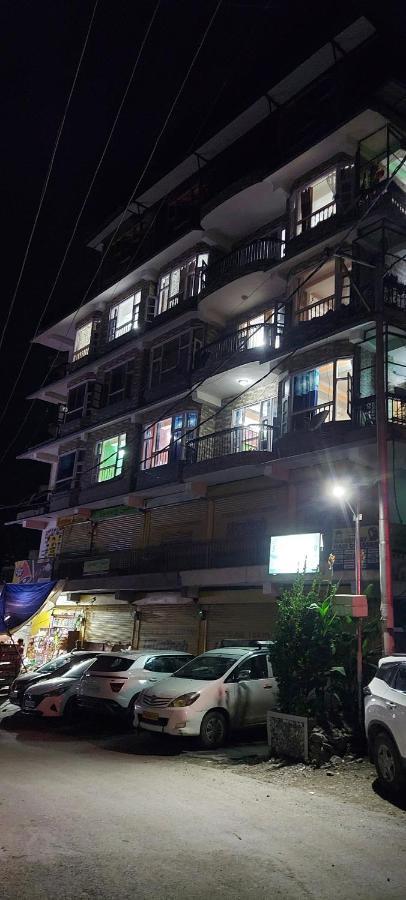 Shimla Regency Hotel Kültér fotó